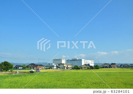 あいの風とやま鉄道車両からの沿線風景 あいの風とやま鉄道車両からの沿線風景 63284101