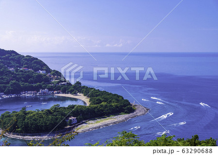 【静岡県】西伊豆戸田・御浜岬　出港する船団 63290688