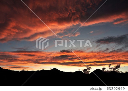 夕焼け（あかね雲） 63292949