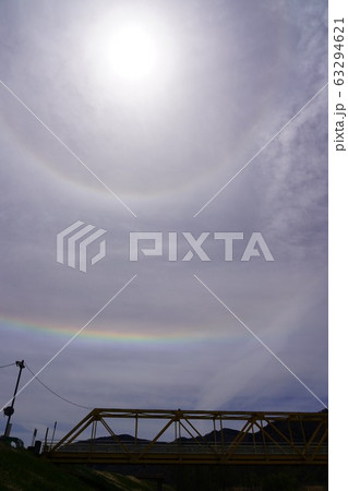 内暈と環水平アークと大望橋 63294621