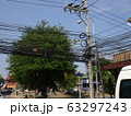 タイの混線した電線 63297243