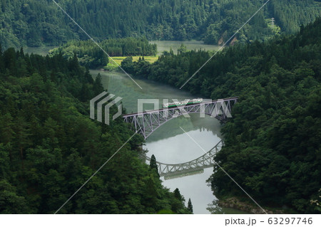第一只見川橋梁を渡る只見線キハ40系_2017/8/13撮影 63297746