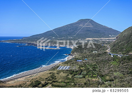 八丈島　大坂トンネル展望台からの八丈富士 63299505