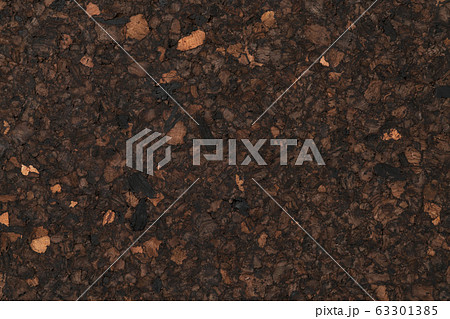 Texture of dark cork with oil finish 63301385