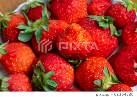 オーガニックのいちご 、箱入りイチゴ、 苺、 63304530