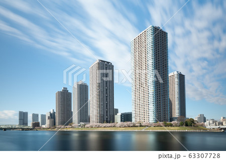 東京都心部の高層マンションのある景色 東京都心部の高層マンションのある景色 63307728