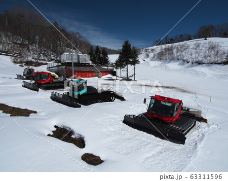 鹿島槍スキー場の圧雪車 63311596