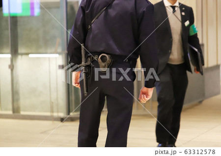 警察官 63312578