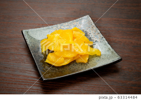 大根の漬け物、壺漬け 63314484