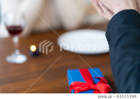 記念日 結婚 プロポーズ 贈り物 プレゼント クリスマス ディナー 食事 男女 2人 ワイン 記念日 結婚 プロポーズ 贈り物 プレゼント クリスマス ディナー 食事 男女 2人 ワイン 63315399