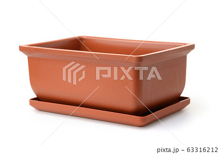 Brown empty rectangular plastic flower pot 63316212