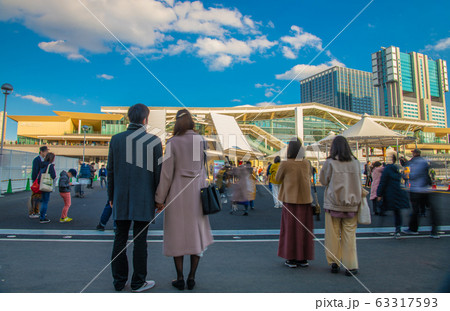 日本の東京都市景観　14日に開業したJR山手線の新駅「高輪ゲートウェイ駅」などを望む＝3月15日 63317593
