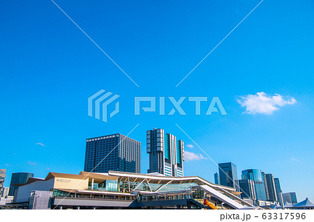 日本の東京都市景観　14日に開業したJR山手線の新駅「高輪ゲートウェイ駅」などを望む＝3月15日 63317596