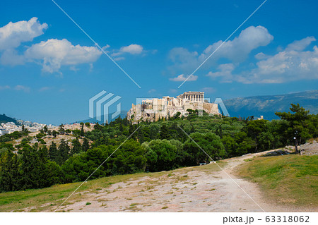 Iconic Parthenon Temple at the Acropolis of Athens, Greece Iconic Parthenon Temple at the Acropolis of Athens, Greece 63318062