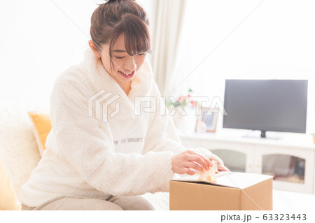 女性 女性 63323443