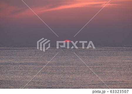 日本海の夕景 63323507