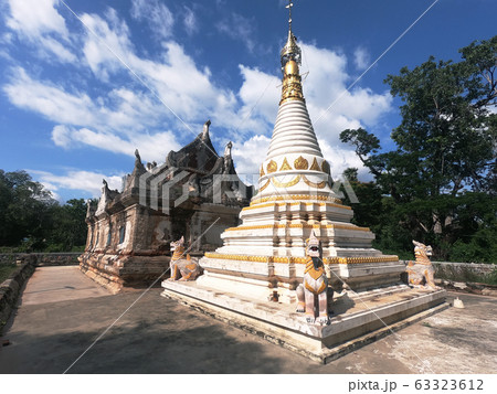 Maha Thein Twa Gyi Pagoda in Mandalay, Myanmar. Maha Thein Twa Gyi Pagoda in Mandalay, Myanmar. 63323612