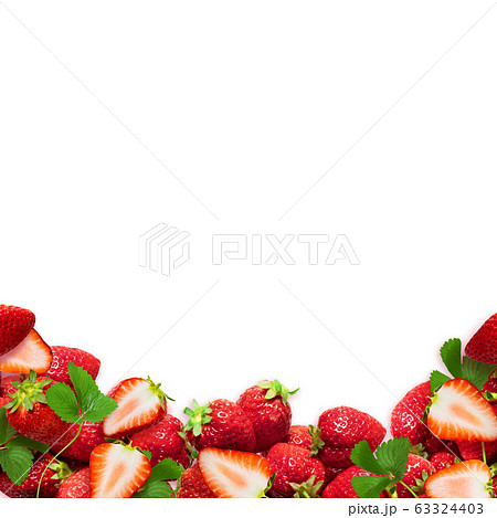 背景-フルーツ-苺-白バック 背景-フルーツ-苺-白バック 63324403