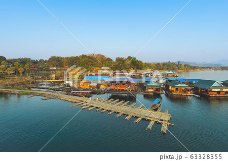 Houseboats at Sam Pra Sob in Sangkhla Buri 63328355