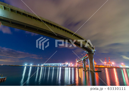 四日市の夜景 いなばポートライン 三重県 の写真素材