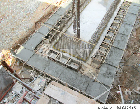 Wet concrete is allowed to harden in wooden form work as the mold. Timber form work will be dismantle after the concrete hardened.  63335430