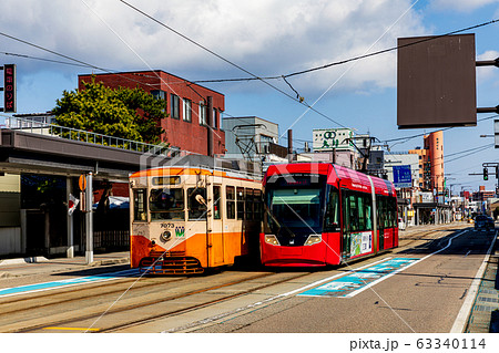 富山・高岡・万葉線の離合 富山・高岡・万葉線の離合 63340114