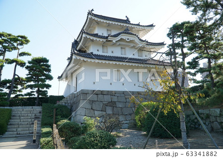 【日本100名城】高松城の艮櫓と秋晴れの空 香川県高松市 【日本100名城】高松城の艮櫓と秋晴れの空 香川県高松市 63341882