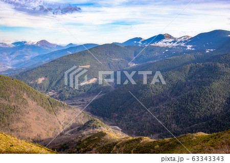 Beautiful mountains peak in the Spanish Pyrenees 63343343