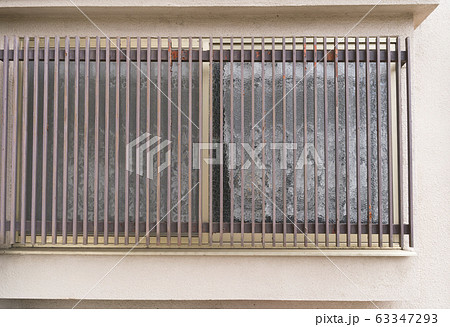 老朽化した住宅 面格子 老朽化した住宅 面格子 63347293