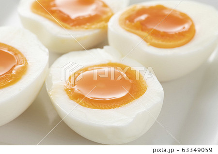 茹で卵 63349059