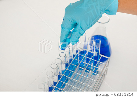 Medical scientists have experimented with liquid chemicals in vitro analyze viral data in chemical Medical scientists have experimented with liquid chemicals in vitro analyze viral data in chemical 63351814