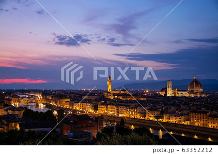Ponte Vecchio, Florence, Italy 63352212