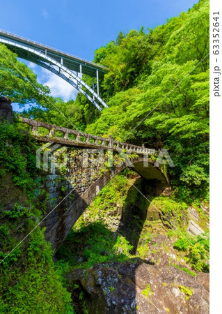 新緑の季節 晴天の高千穂峡 美しい新緑風景 Fresh green season Japan 新緑の季節 晴天の高千穂峡 美しい新緑風景 Fresh green season Japan 63352641