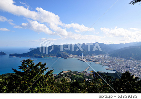 天狗倉山から尾鷲湾を望む 天狗倉山から尾鷲湾を望む 63359335