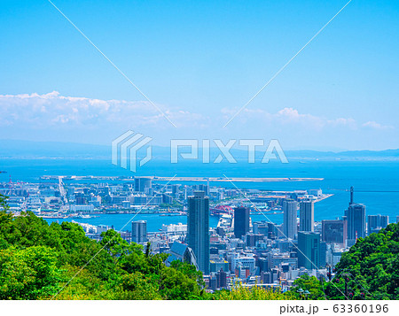 布引ハーブ園と神戸の街並 63360196