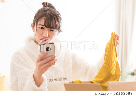 女性 女性 63365698