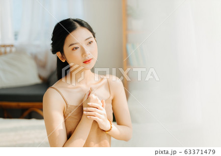 Female Beauty 63371479