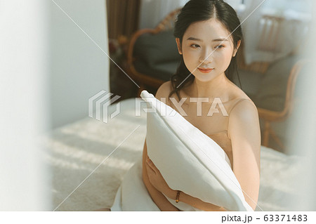 Female Beauty 63371483