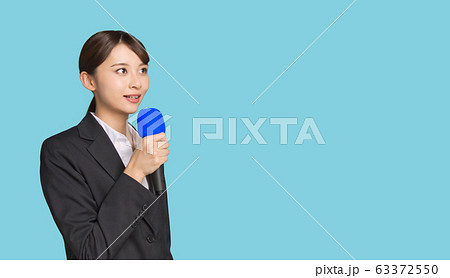 女性アナウンサー 63372550