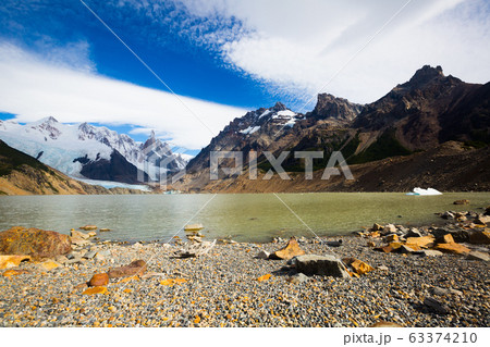Lake at foot of Fitz Roy, Cerro Torre, Andes 63374210