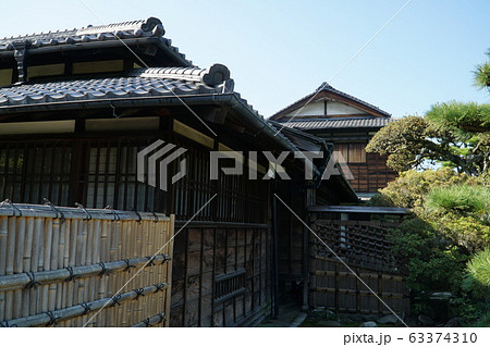 【日本100名城】高松城　国の重要文化財の披雲閣と竹垣　香川県高松市 63374310
