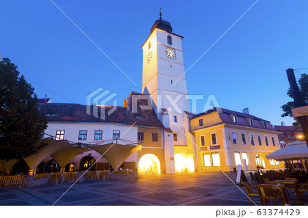 Tower Sfatului in night light of Sibiu 63374429