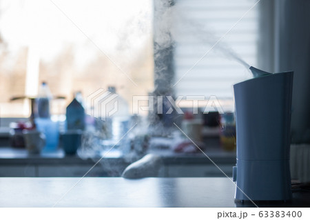 Humidifier producing steam 63383400