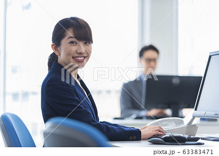 ビジネス エンジニアイメージ ビジネス エンジニアイメージ 63383471