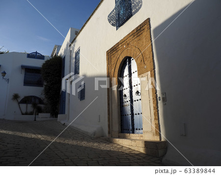 チュニジア・シディブサイドの小道 / Sidi Bou Said, Tunisia 63389844