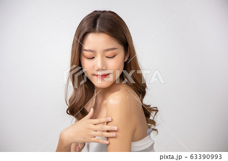 Beautiful Young Asian Woman short hair  with Clean 63390993