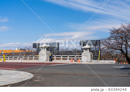 橋の補強工事　足場　ピケ 63394249