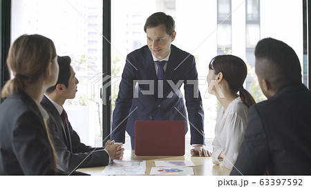 ビジネスイメージ　会議 63397592