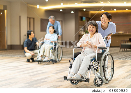 介護施設 老人ホーム シニア 介護士 医療イメージ 介護施設 老人ホーム シニア 介護士 医療イメージ 63399986
