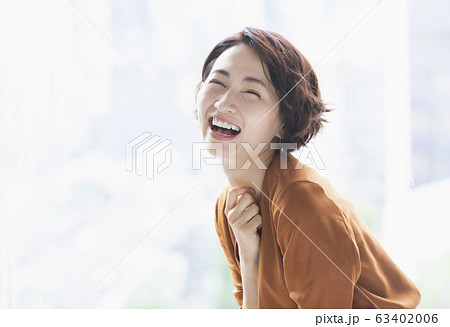 女性　ポートレート 63402006